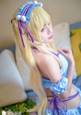两男一女3p揉着她的奶视频