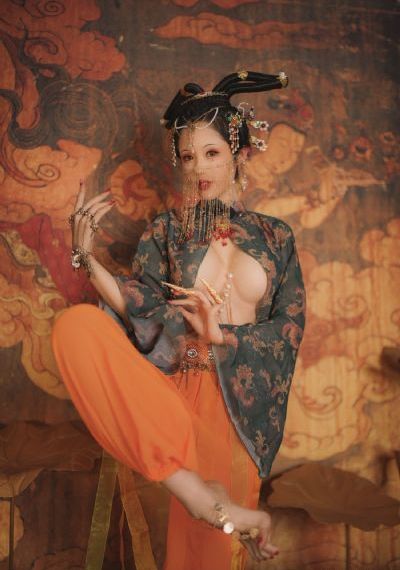 半妖乳娘